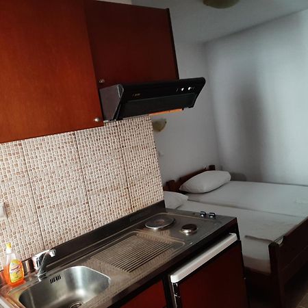 Hotel Kosmas 萨尔蒂 外观 照片