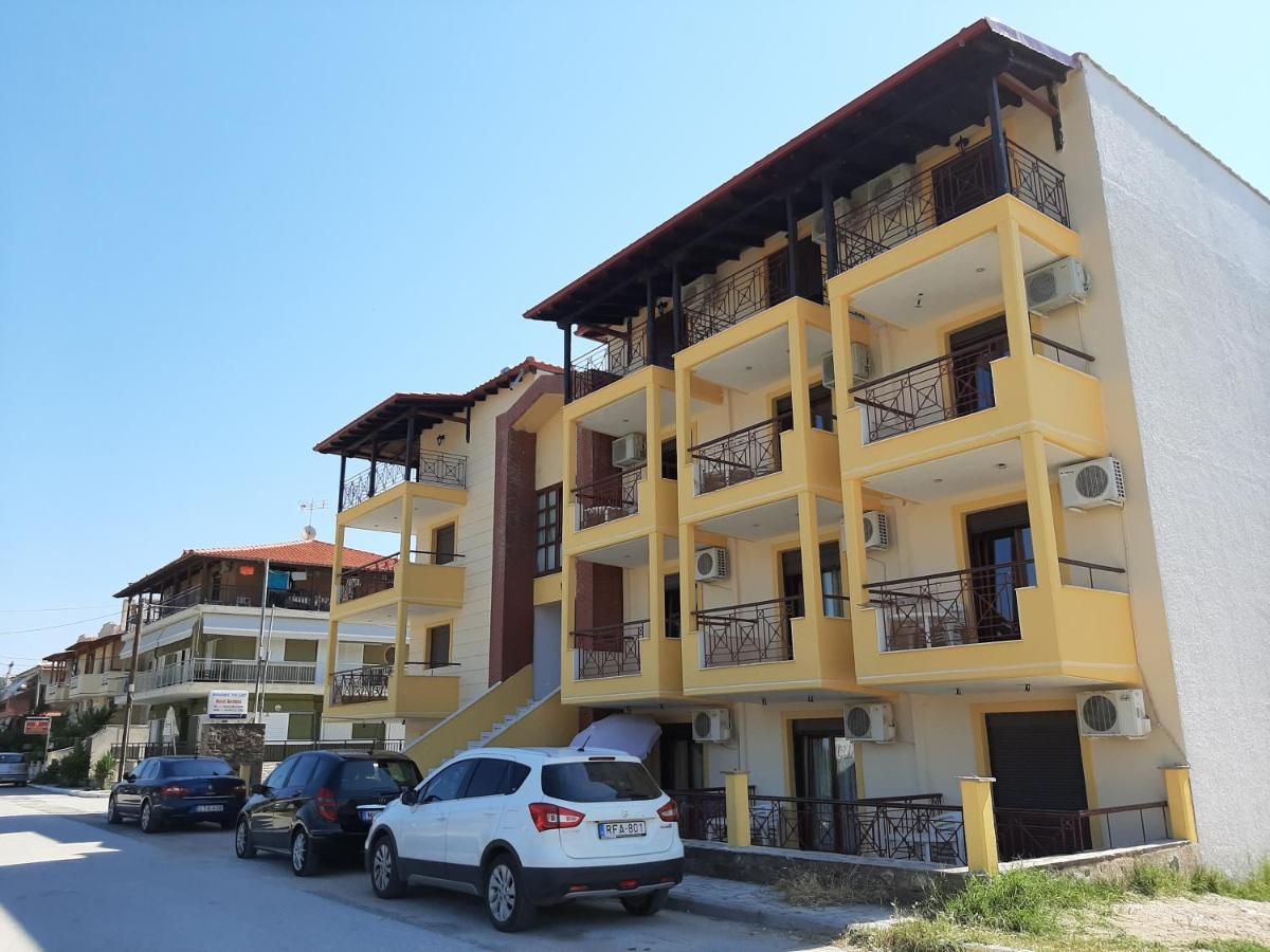 Hotel Kosmas 萨尔蒂 外观 照片