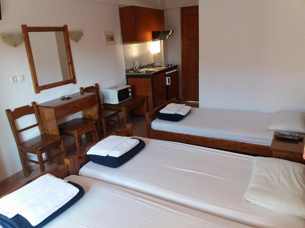 Hotel Kosmas 萨尔蒂 外观 照片