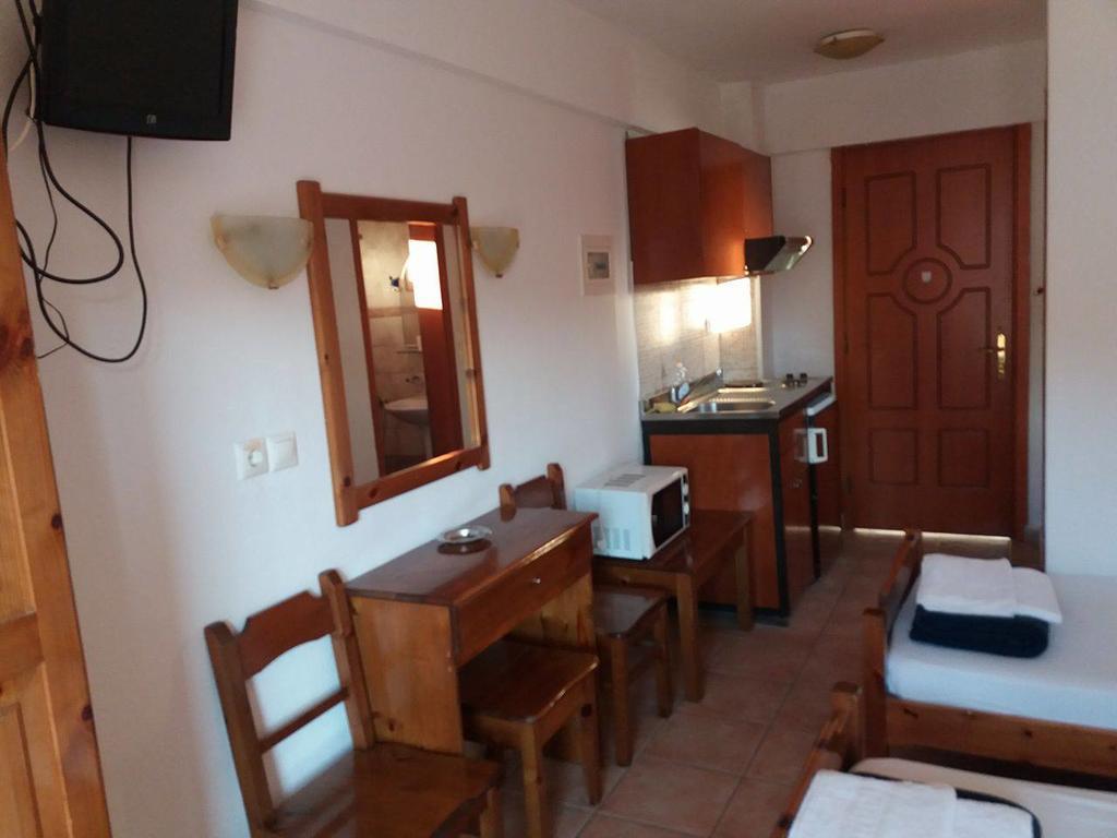 Hotel Kosmas 萨尔蒂 外观 照片